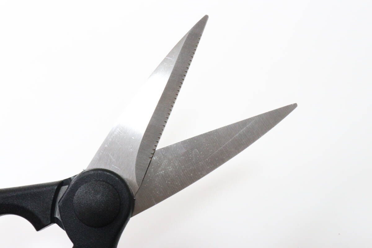 セリアのベーシックキッチンはさみの刃