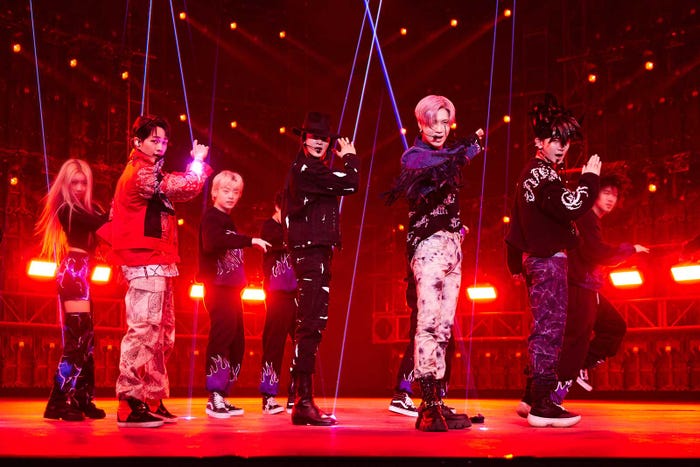 (前列左から)オンユ、ミンホ、テミン、キー/SHINee(提供写真)