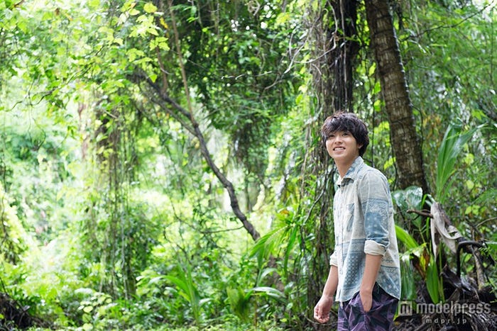 山崎賢人写真集「THE KENTOS」/東京ニュース通信社