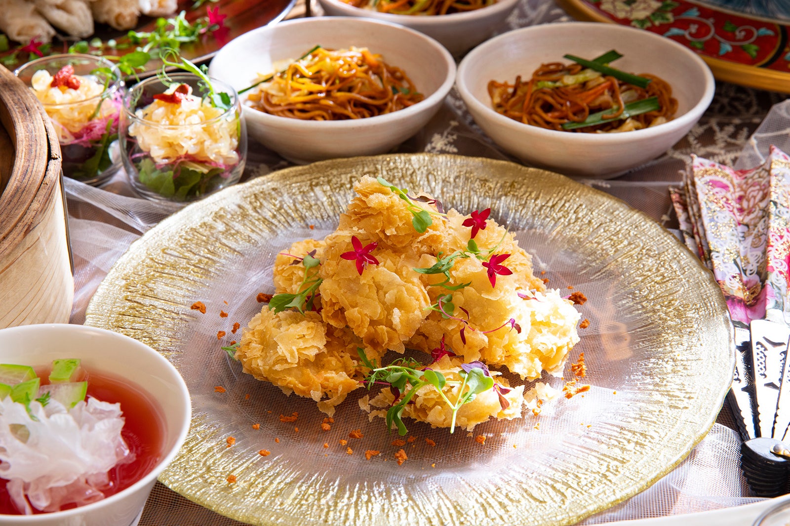 美しき妃たちの午餐会／画像提供：ヒルトン東京