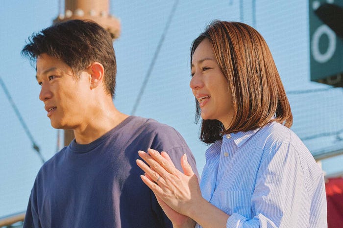 鈴木亮平、井川遥「下剋上球児」第6話より(C)TBSスパークル/TBS 撮影:Len