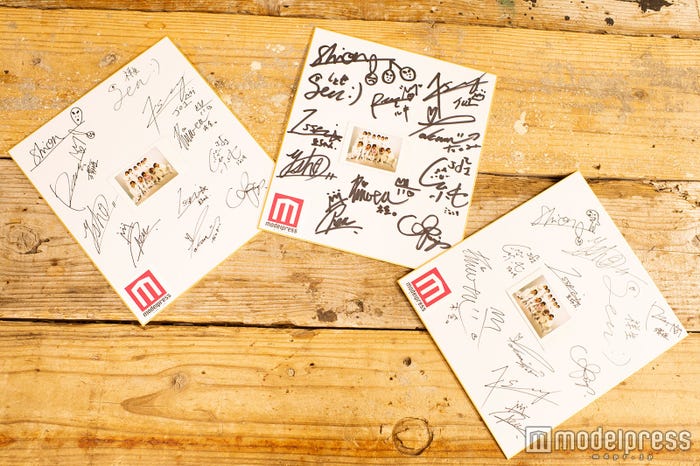 JO1、サイン入り色紙&チェキプレゼント (C)モデルプレス