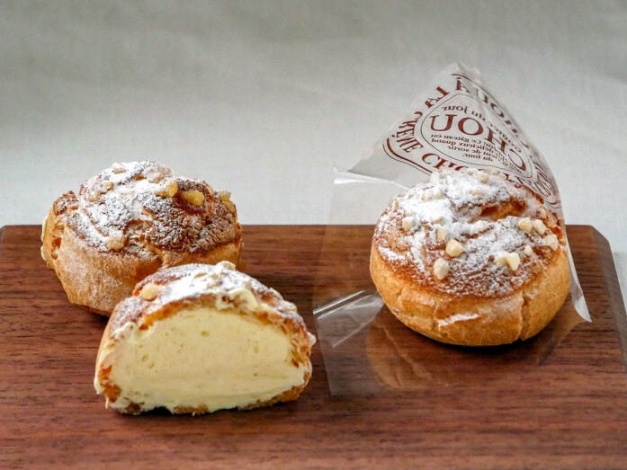 シュークリーム(税込216円)※価格は2023年3月時点
