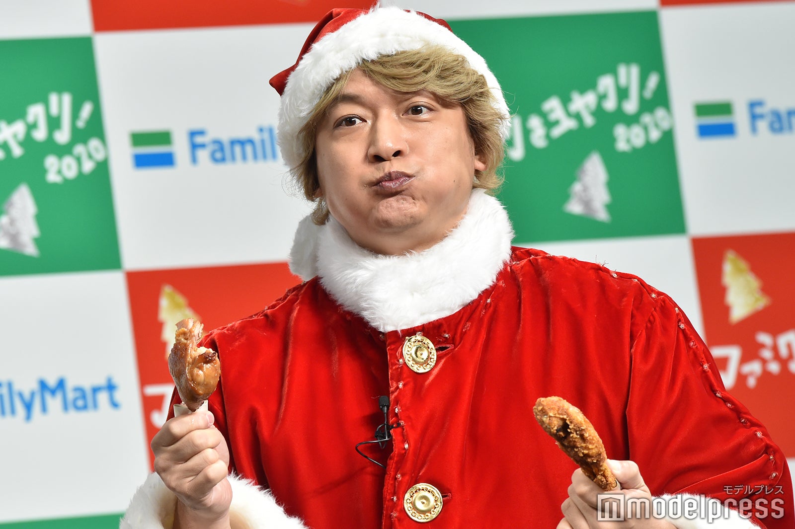 香取慎吾「もぐもぐ」 （C）モデルプレス