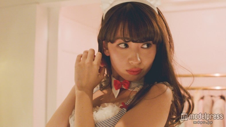 こじはるのメイド姿も必見／「＃PJ_GIRL movie vol.2」より