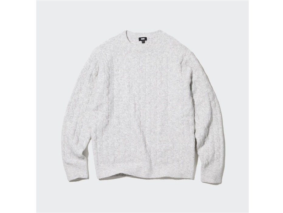 ユニクロ　スフレヤーンケーブルクルーネックセーター　3990円（税込）