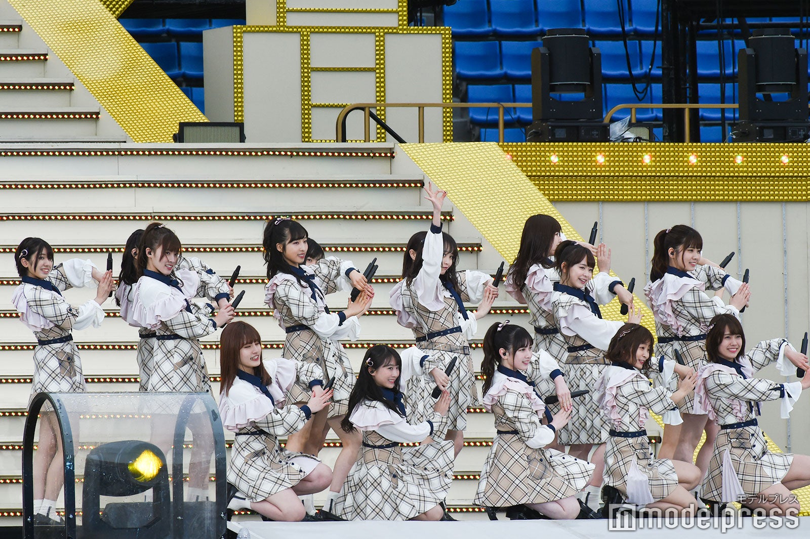 チーム8「AKB48グループ春のLIVEフェスin横浜スタジアム」（C）モデルプレス