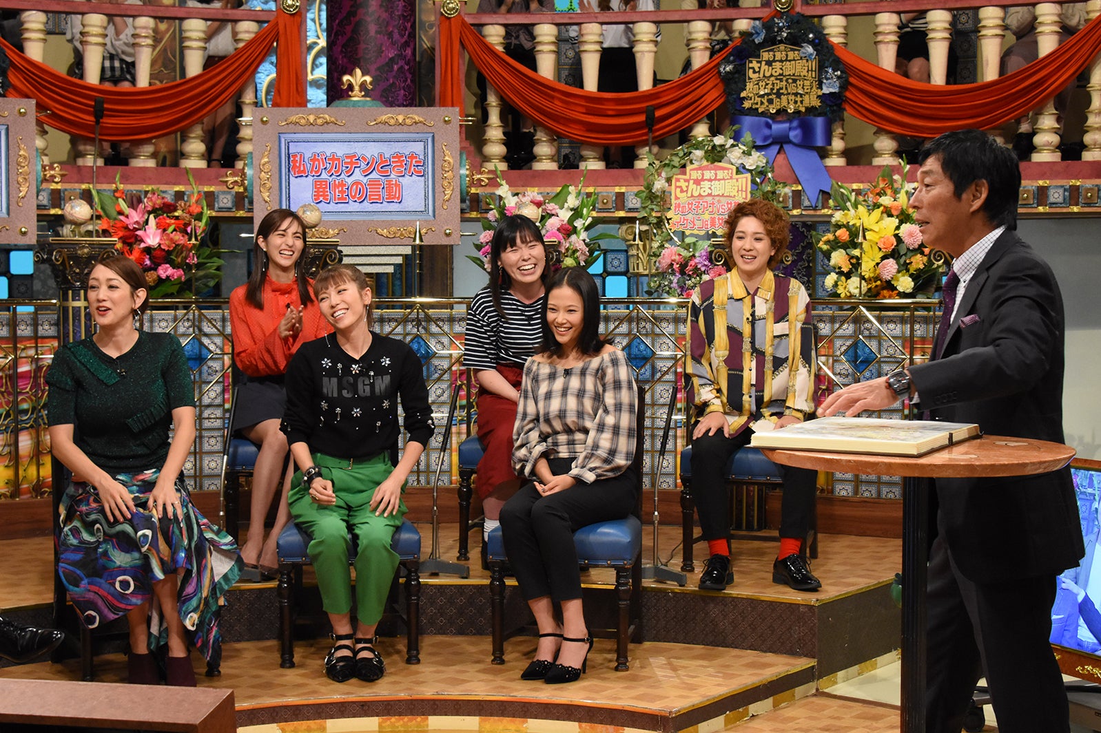 （ひな壇前列左から）SHELLY、若槻千夏、草刈麻有（後列左から）堀田茜、尼神インター（C）日本テレビ