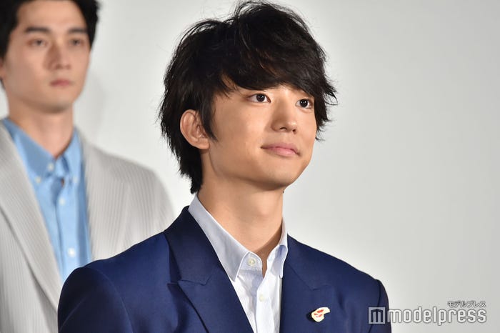 伊藤健太郎 白メッシュヘア披露に 新鮮でカッコイイ おしゃれ と反響 モデルプレス 伊藤健太郎 白メッシュヘア披露に 新鮮でカッコイイ おしゃれ と反響 モデルプレス