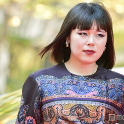 ブルゾンちえみ「普段のブルゾンとは違う」女の喜び爆発<VOGUE JAPAN WOMEN OF THE YEAR 2017>