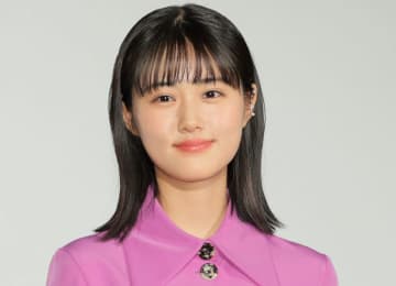 原菜乃華「高所ダメなの忘れてた」気球から絶景ショットも「心なしか笑顔がカタイ」