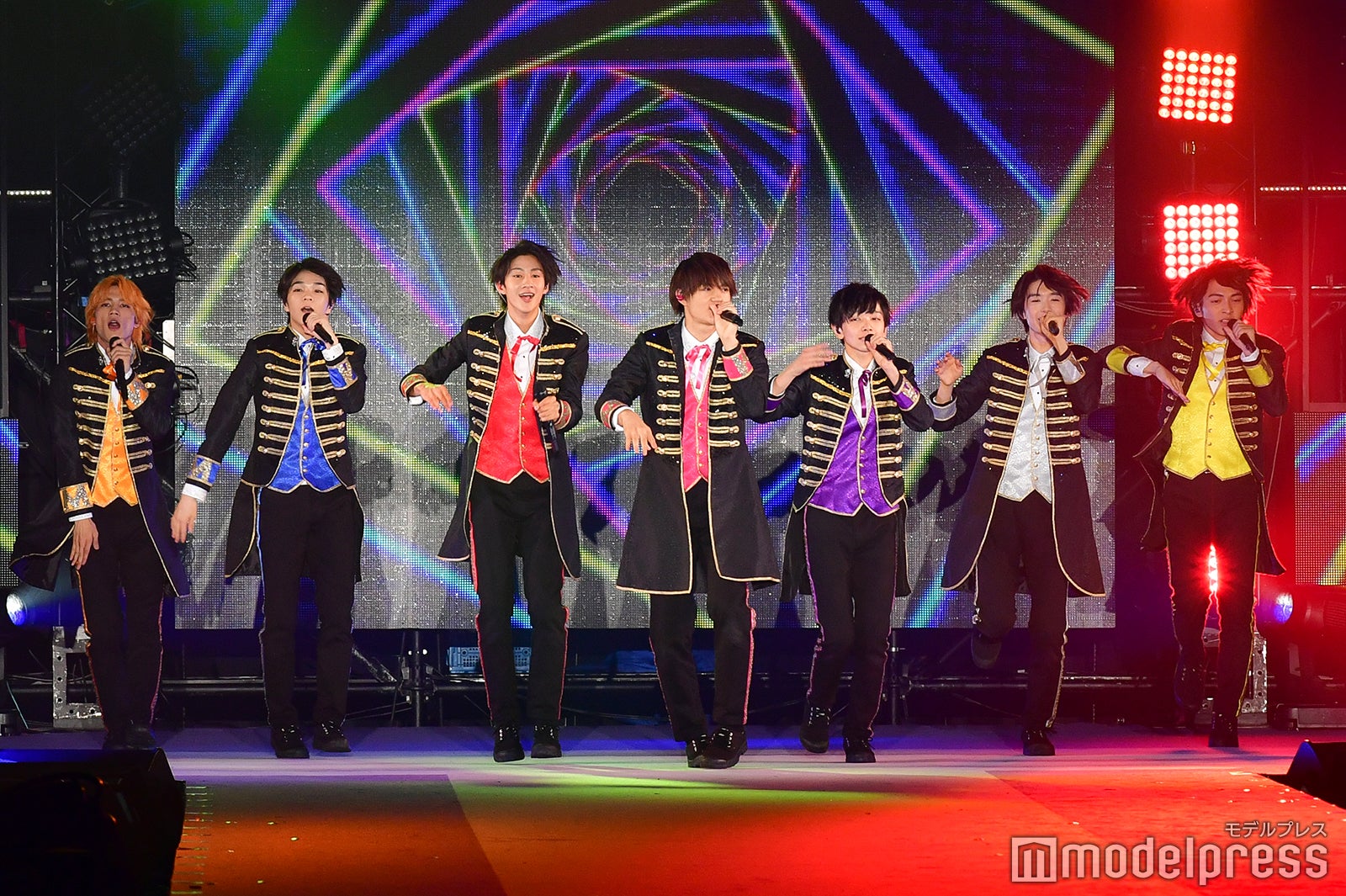 M!LK（C）モデルプレス