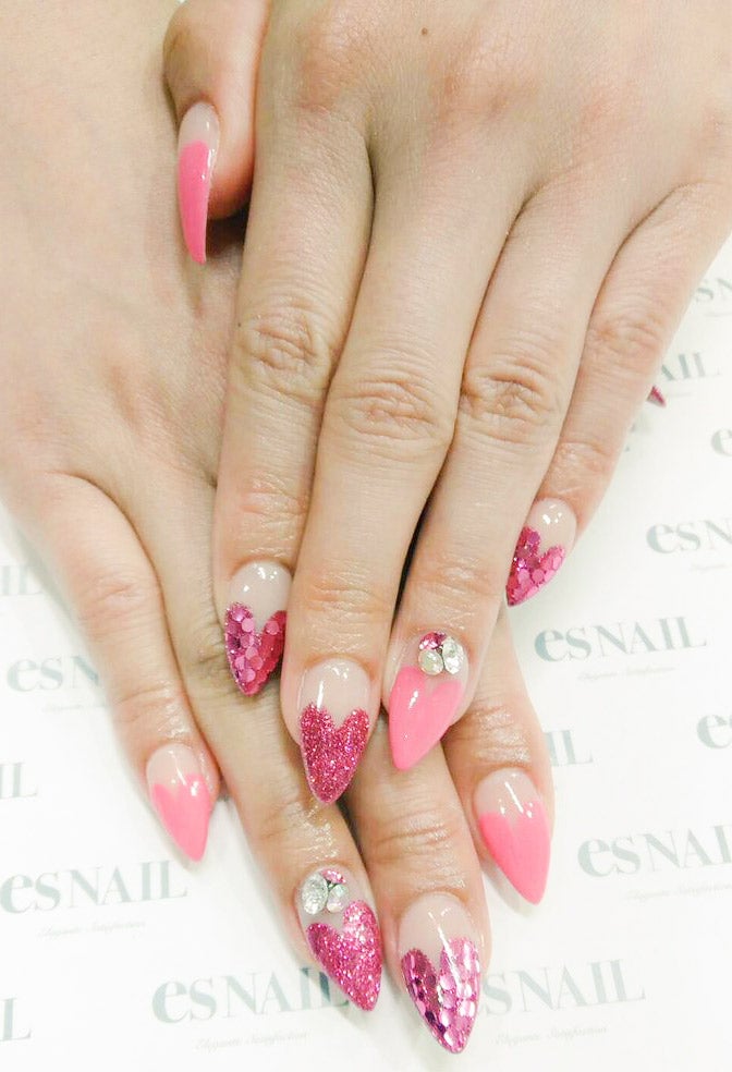 乙女心くすぐるハートのデザイン／画像提供：esNAIL