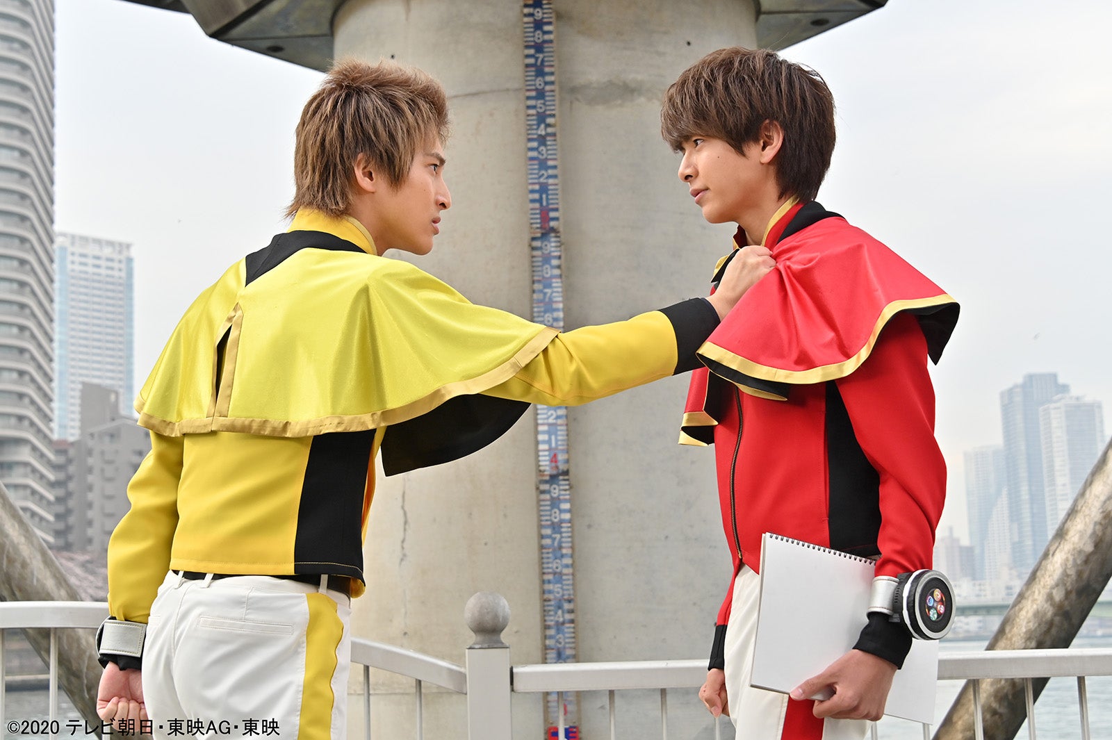 木原瑠生、小宮璃央（C）2020 テレビ朝日・東映AG・東映
