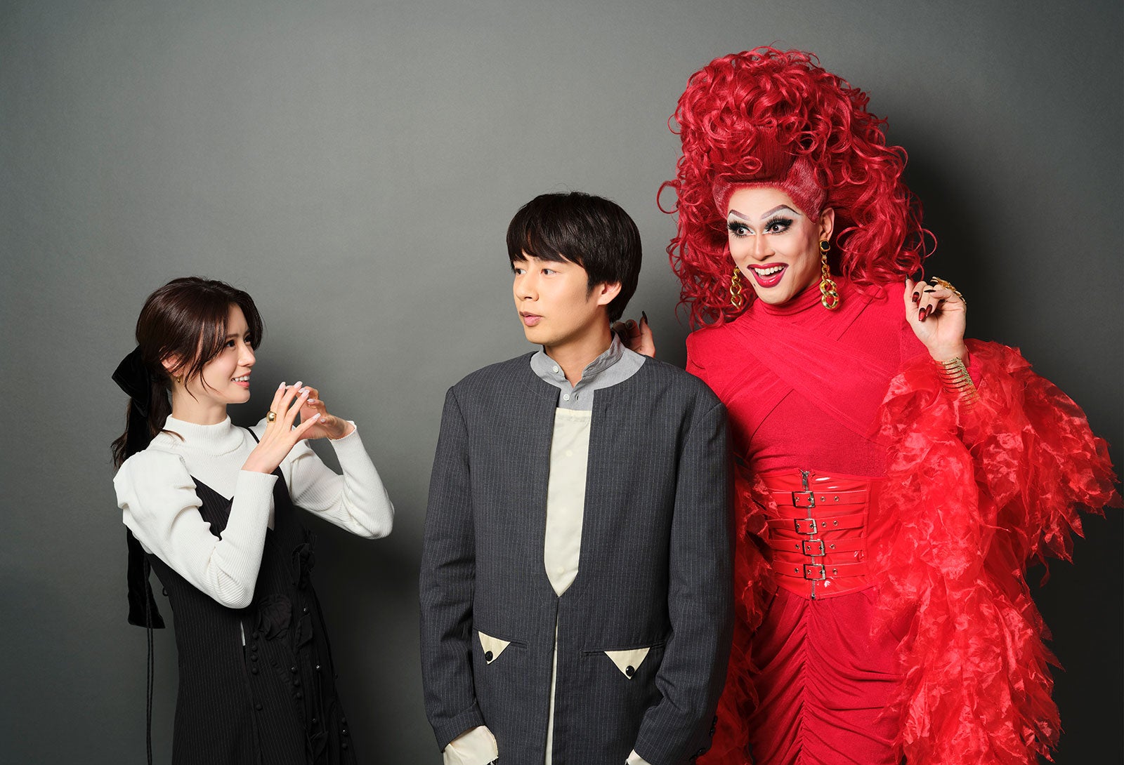 井口綾子、中丸雄一、ドリアン・ロロブリジーダ（C）ABCテレビ