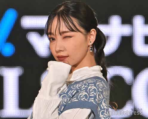 村瀬紗英、ミニスカから美脚披露 ヌーディなマットリップで秋冬らしく<TGC2021A/W>