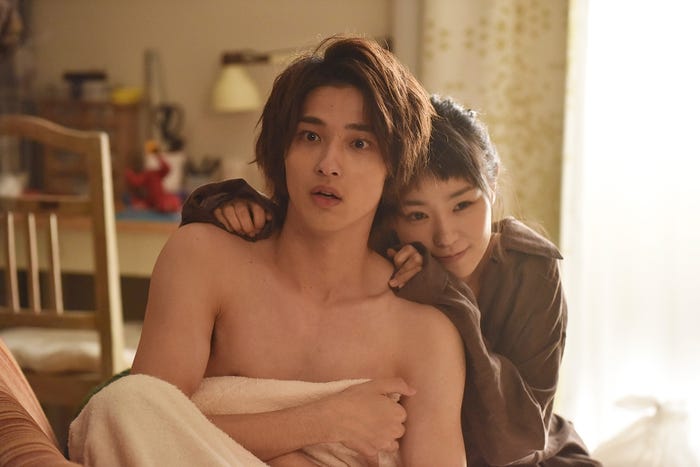 横浜流星、奈緒/「あなたの番です」第18話より(C)日本テレビ