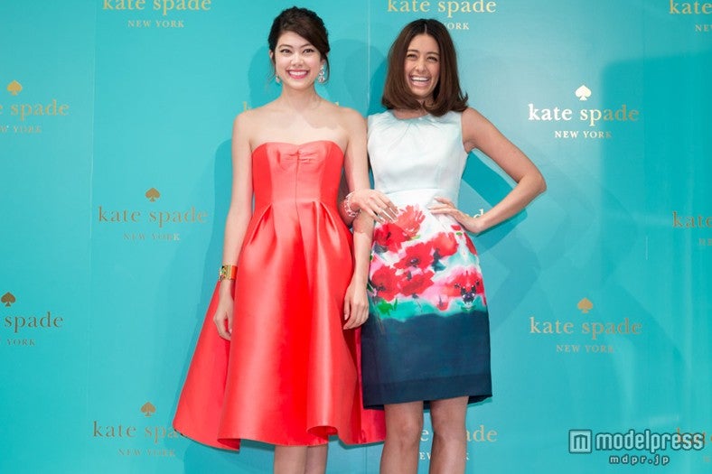 森星（左）、森泉（右）