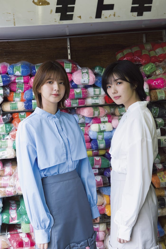 関有美子、藤吉夏鈴(画像提供:小学館)