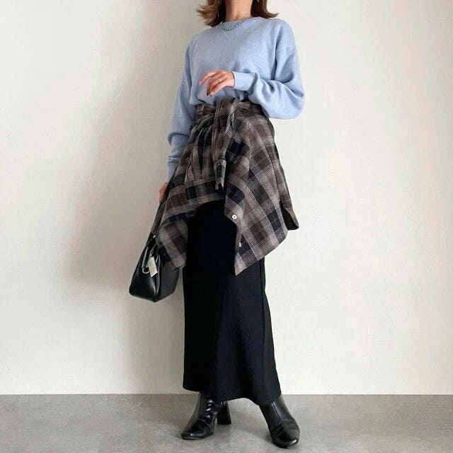 ユニクロシースムースコットンクルーネックセーター着回しカジュアルダウンコーデ