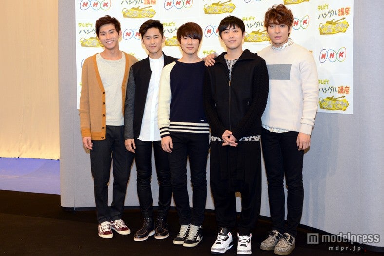 FTISLAND(左より)ソン・スンヒョン、イ・ジェジン、チェ・ミンファン、イ・ホンギ、チェ・ジョンフン