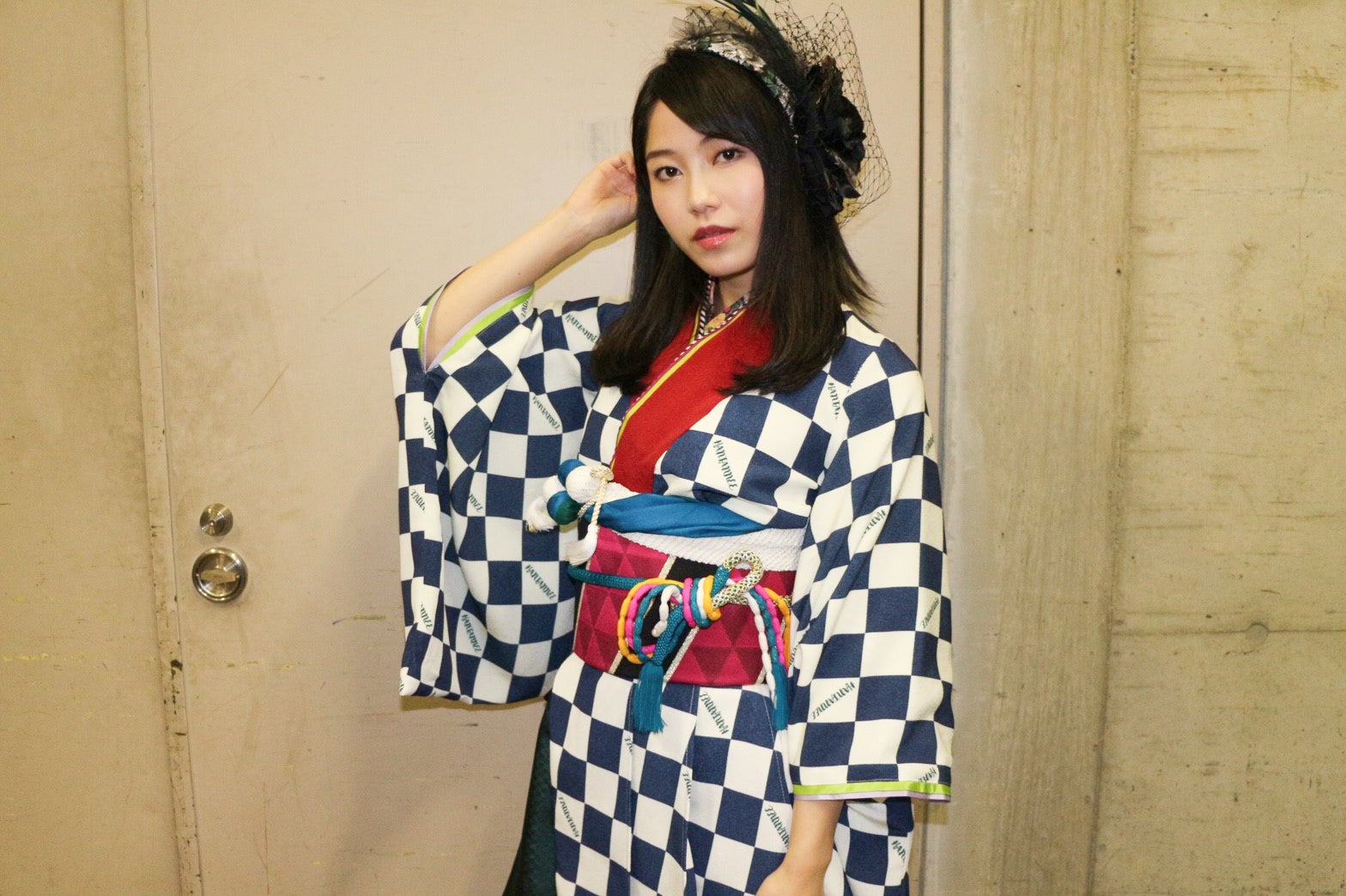 LE SSERAFIMサクラ　宮脇咲良、山本彩、横山由依　直筆サイン写真 山本彩・横山由依～Wセンター「光と影の日々」〜・NMB新曲「僕は