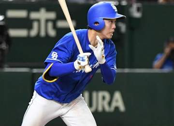 中日痛恨 岡林が負傷交代 五回走塁で右太ももに異変か