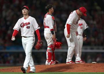 広島完敗で借金3 DeNA戦は昨季から6連敗 2番手島内が誤算