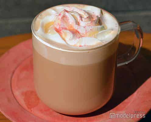 スタバ新作「ストロベリー ラベンダー ティー ラテ」試飲レポ 心も華やぐ芳醇ティーラテ