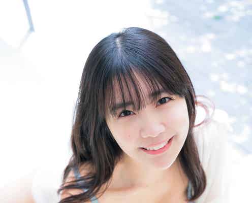 #2i2天羽希純、ふんわり美バスト輝く 永尾まりや・我妻ゆりから登場「GIRLS graph.」新カット公開