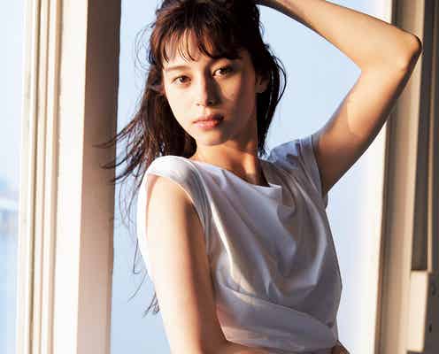中条あやみ、縦線くっきり腹筋を披露 美ボディラインの秘訣は?