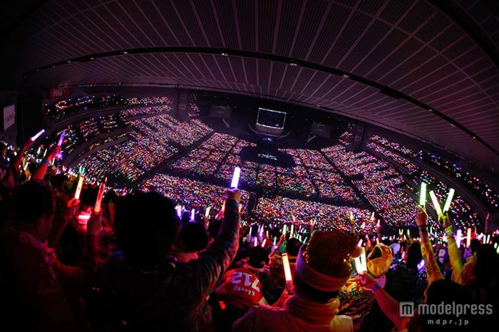 「ももいろクリスマス2014 さいたまスーパーアリーナ大会~Shining Snow Story~」/photo by HAJIME KAMIIISAKA+Z