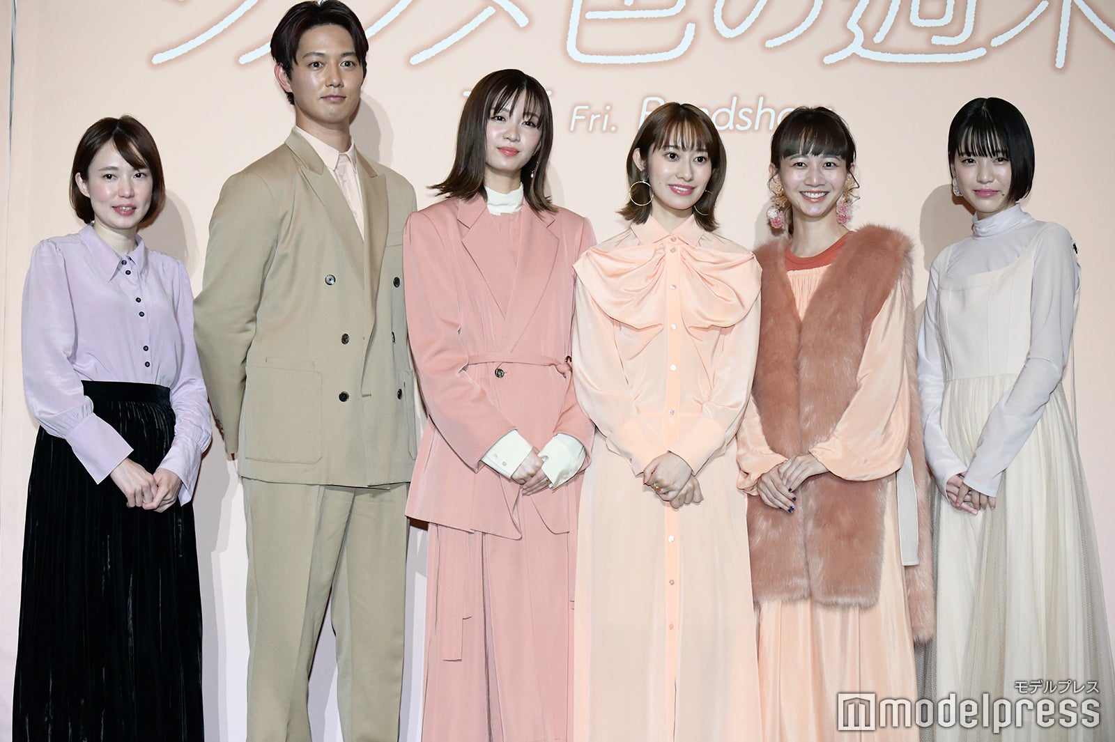 穐山茉由監督、工藤阿須加、岡崎紗絵、桜井玲香、三戸なつめ、中井友望 （C）モデルプレス