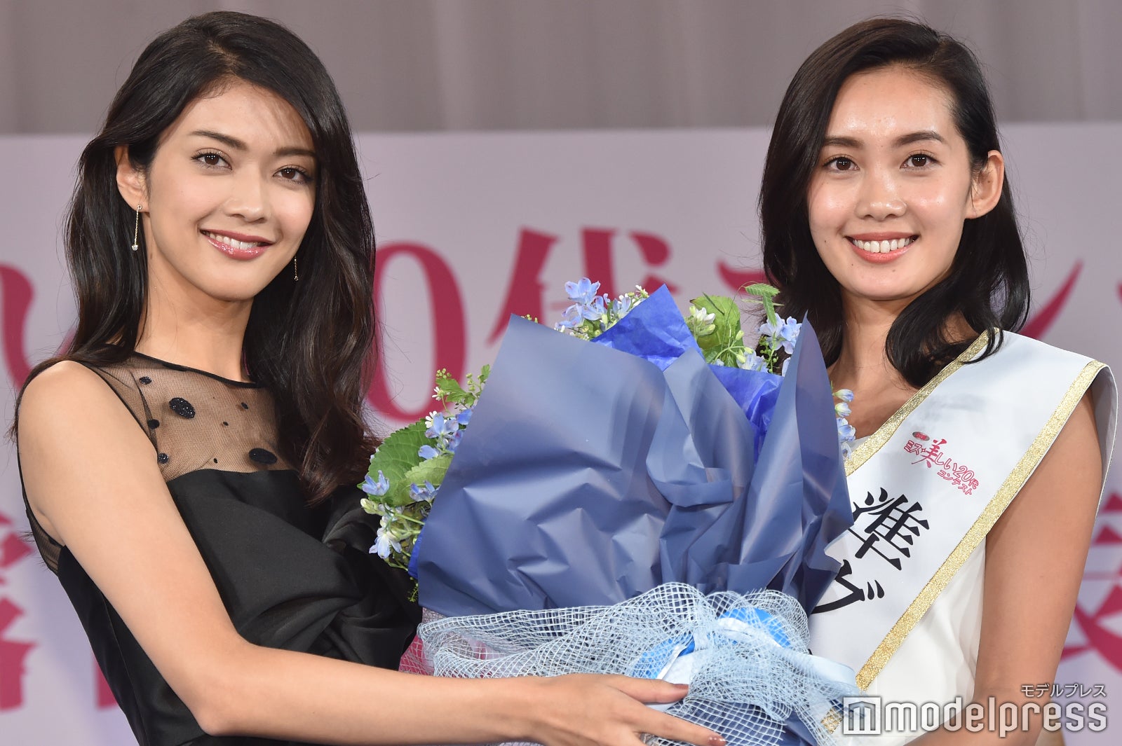 田中道子、準グランプリ・遠藤菜摘さん （C）モデルプレス