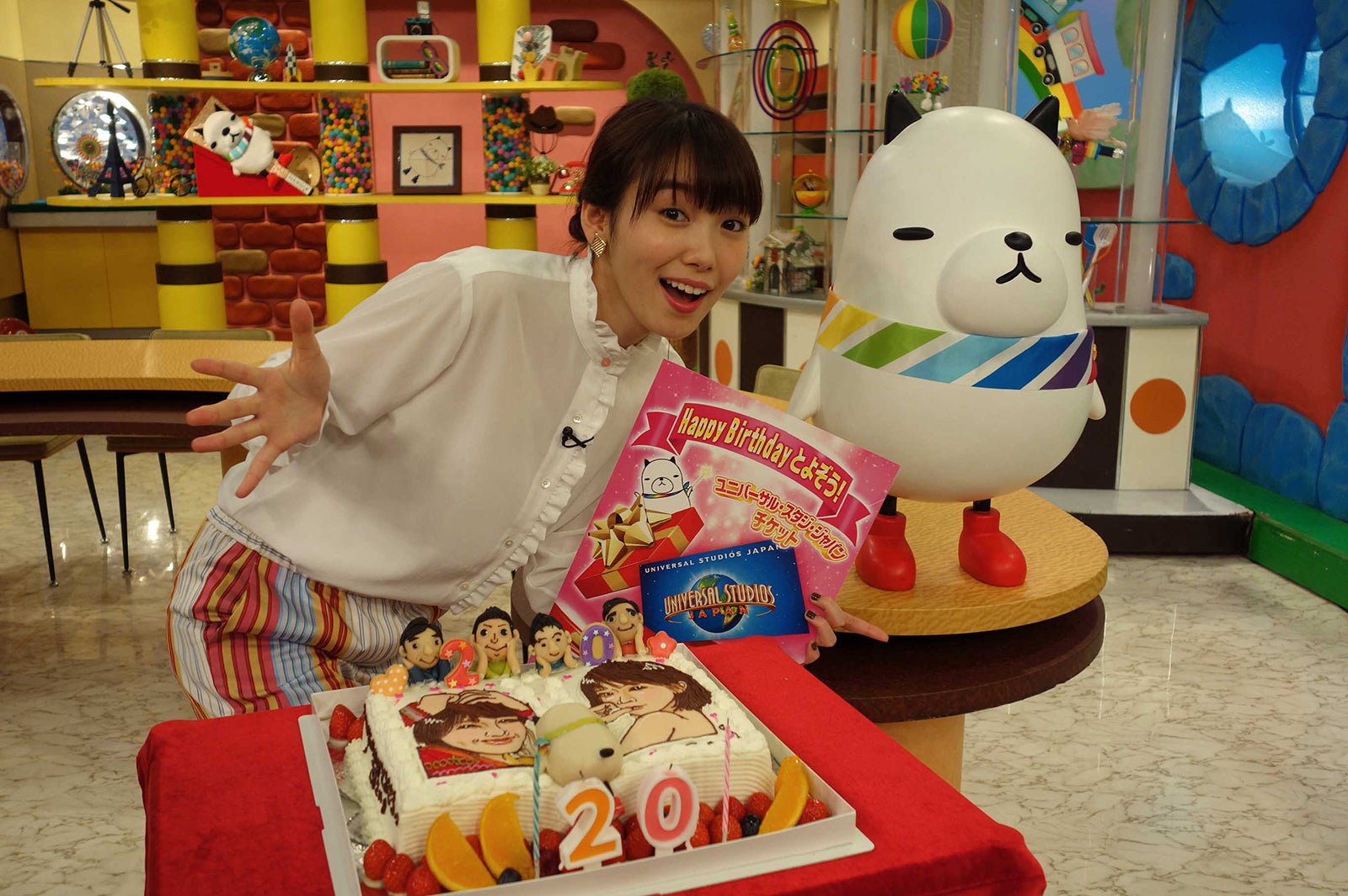 飯豊まりえ、20歳バースデー “飯豊愛”溢れる祝福受ける