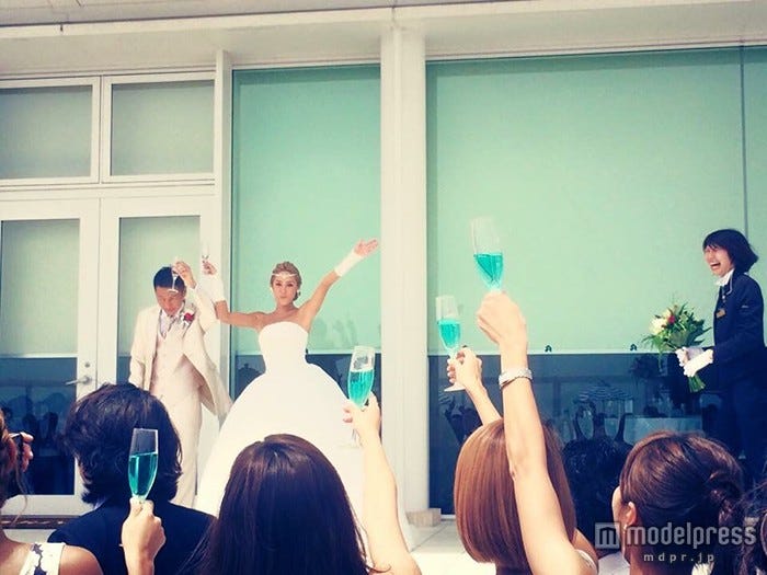 挙式の様子(画像:所属事務所提供)