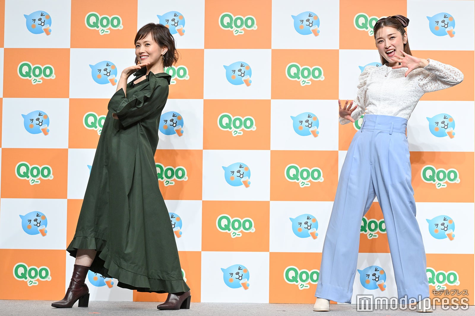 安倍なつみ、石川梨華（C）モデルプレス