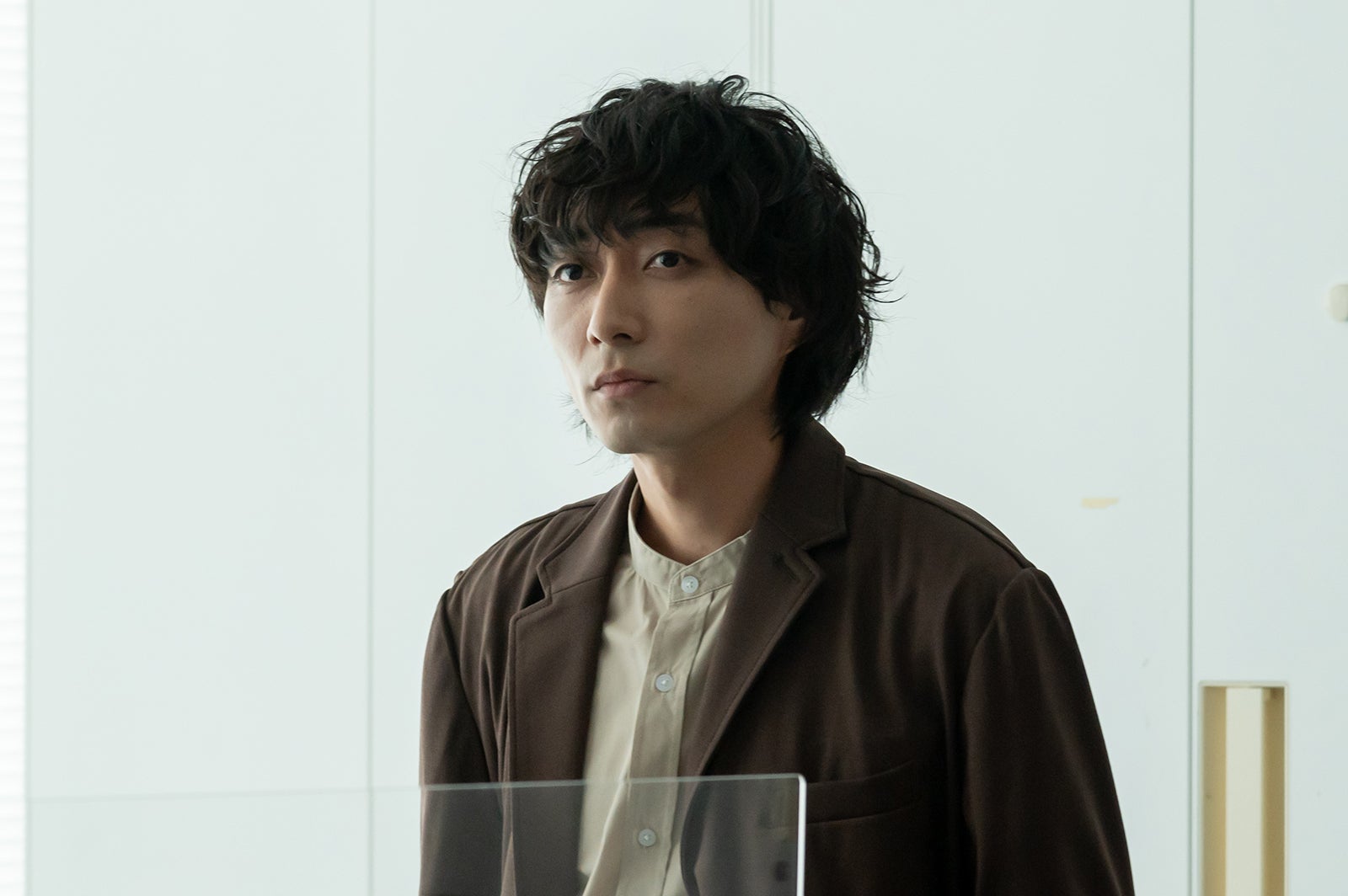 渋谷謙人 （C）「教祖のムスメ」製作委員会・MBS