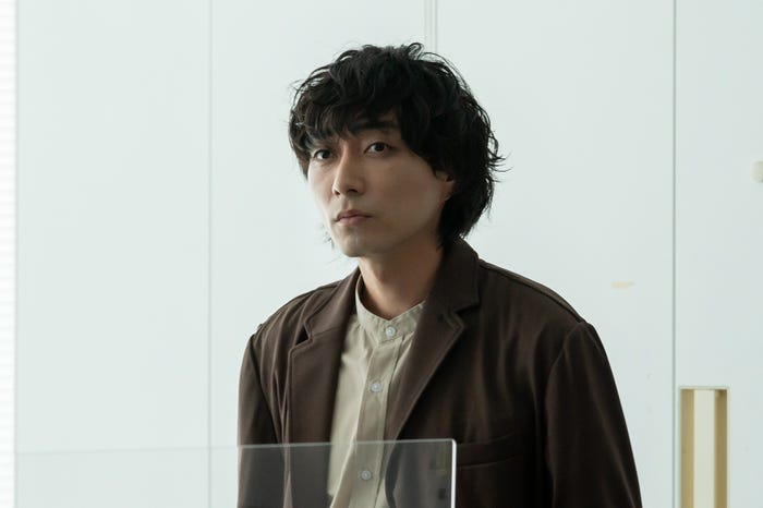 渋谷謙人 (C)「教祖のムスメ」製作委員会・MBS