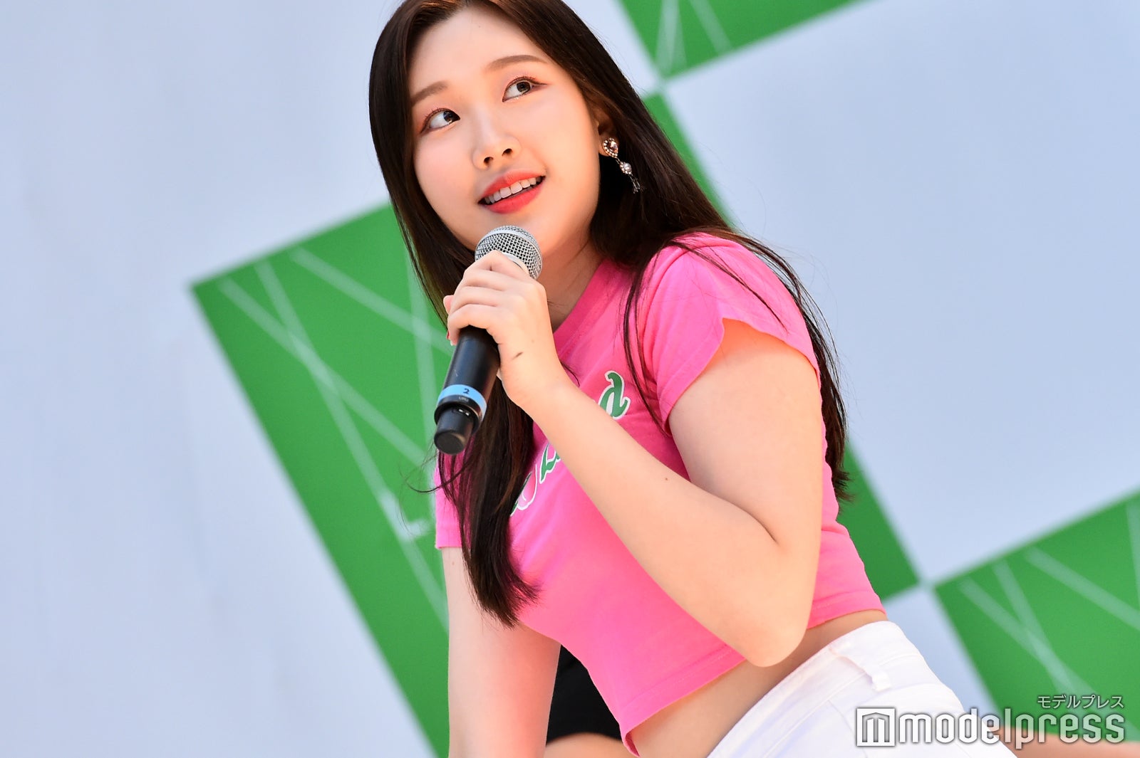 ナユン（C）モデルプレス