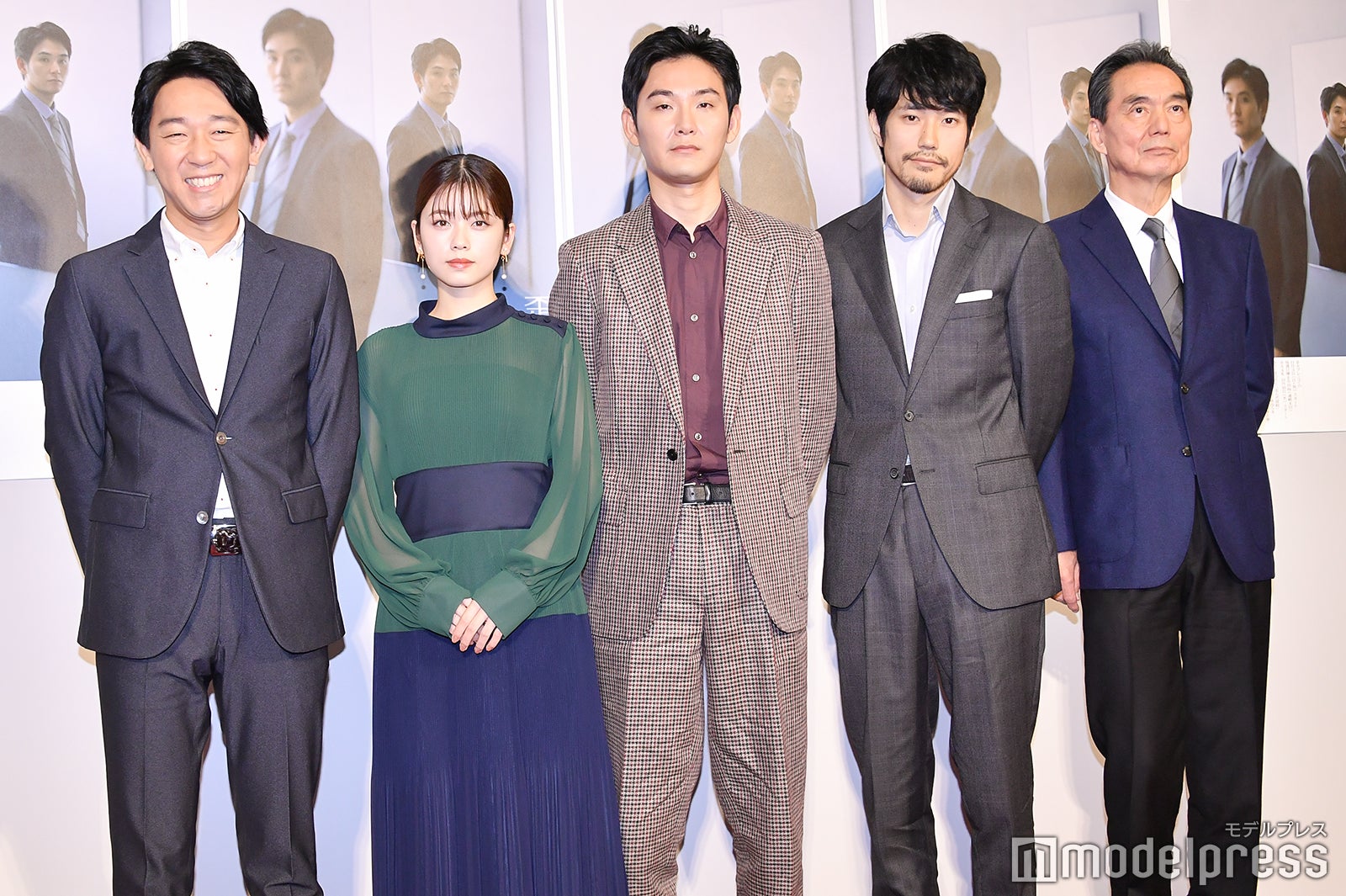 塩田武士氏、小芝風花、松田龍平、松山ケンイチ、長塚京三 （C）モデルプレス