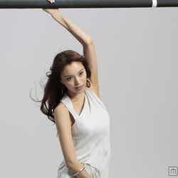 蛯原友里(CMメイキング)