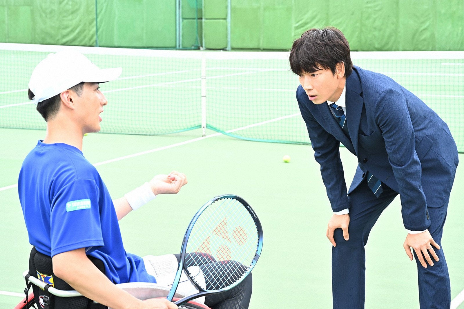 （左から）福山翔大、綾野剛／「オールドルーキー」第7話より（C）TBS