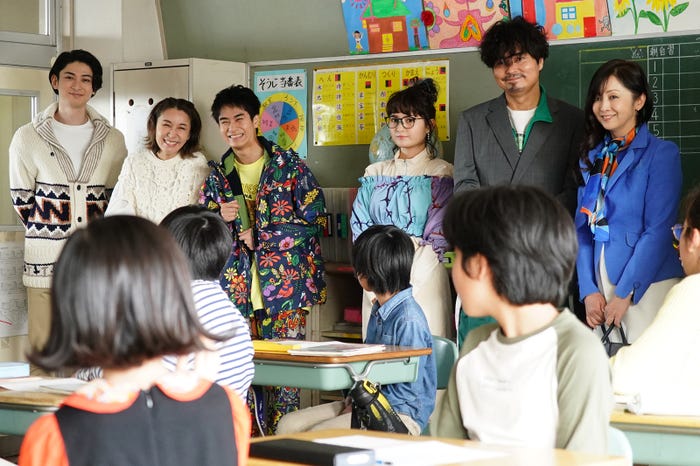 古川雄大、鈴木紗理奈、前田旺志郎、葵わかな、小澤征悦、斉藤由貴/「Dr.チョコレート」第3話より(C)日本テレビ