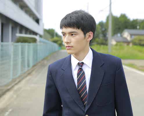 岡田健史、連続ドラマ初主演決定 超絶危険なSNSサスペンスに挑む<フォローされたら終わり>