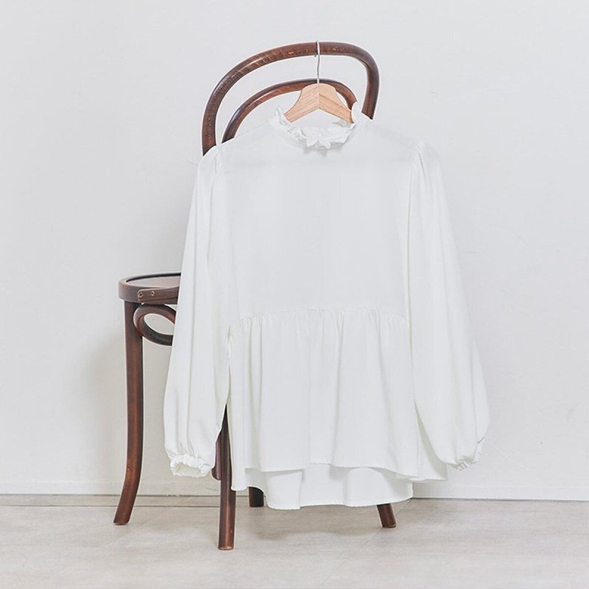 しまむらのフリルギャザーブラウス（まいまい）