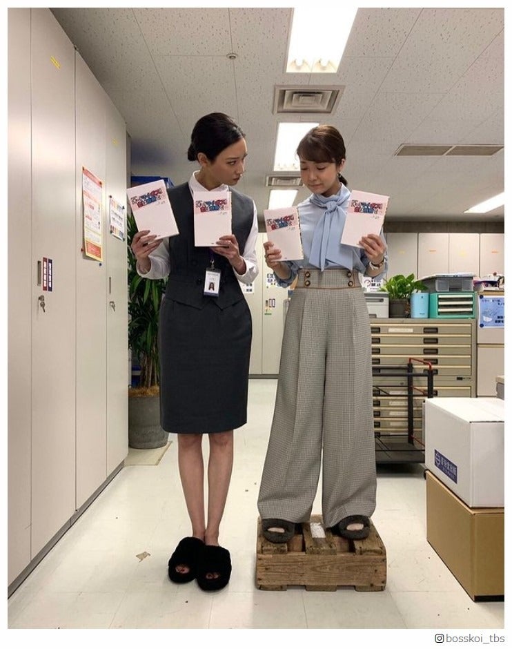 「ボス恋」上白石萌音＆菜々緒“20cm差”裏側ショットに「可愛すぎる」の声