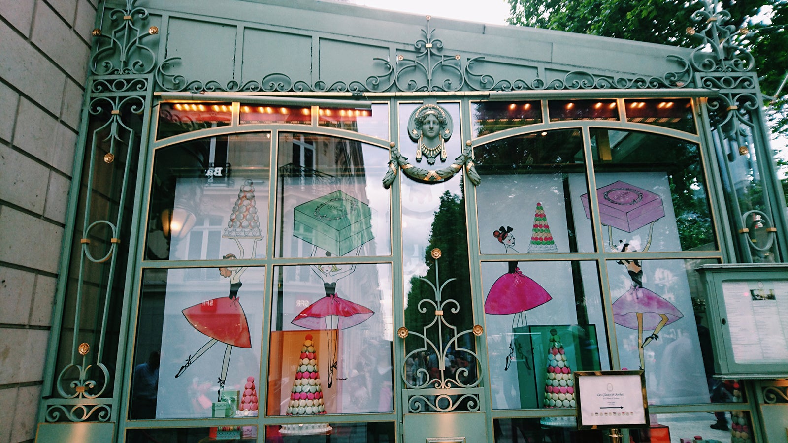 ラデュレ／画像提供：所属事務所