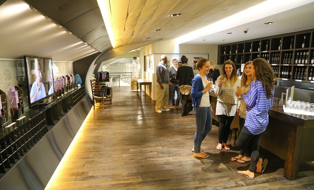 Cellar Door（C）Cable Bay