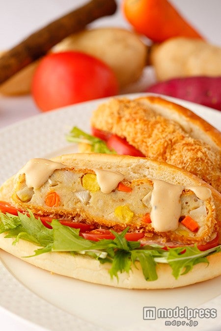 ほこまるドッグ（ファーマーズ HOKOTA）／画像提供：太陽のマルシェ実行委員会